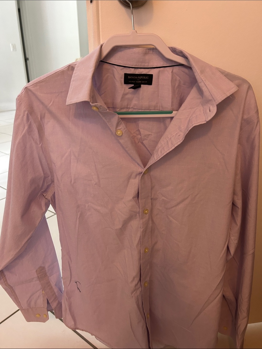 Banana Republic Men’s Light Pink Dress Shirt - Spread Collar